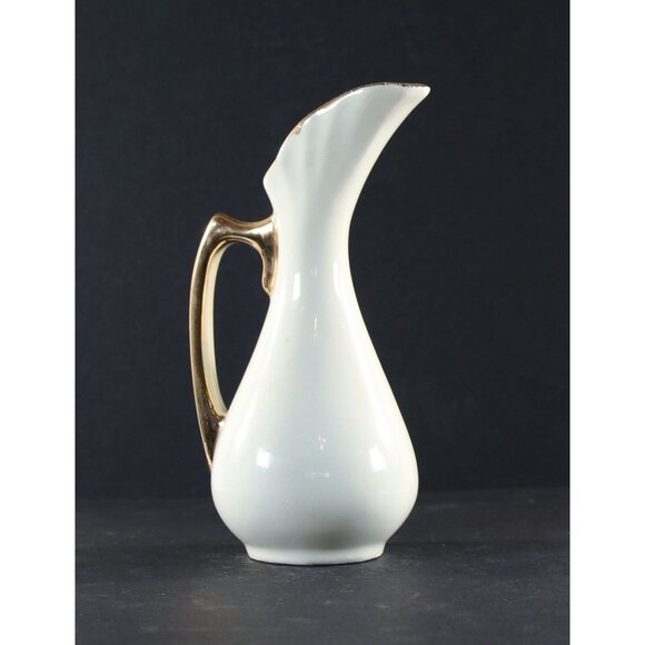 Hand Painted Pitcher Colonial Scene Gilded Accents 6.5" Japan 1950s GC - Picture 6 of 9